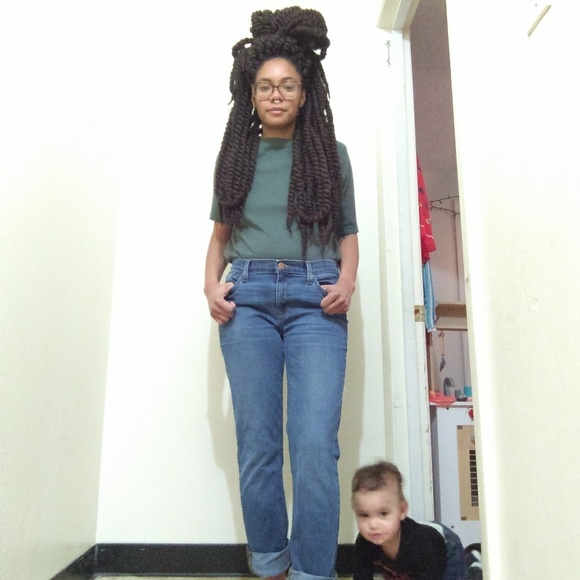 Meet your Posher, Zipporah - Picture 3 of 4